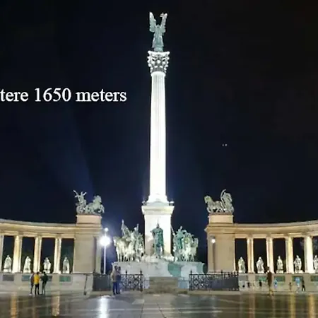 בית אירוח Centre Flat *