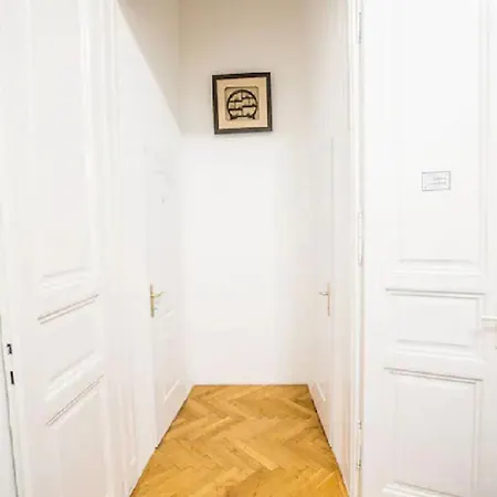 Centre Flat בית אירוח