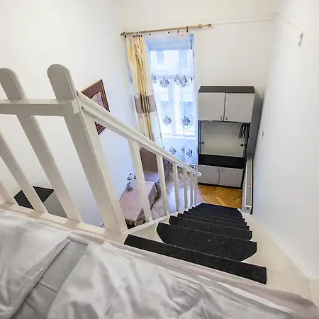 Centre Flat *